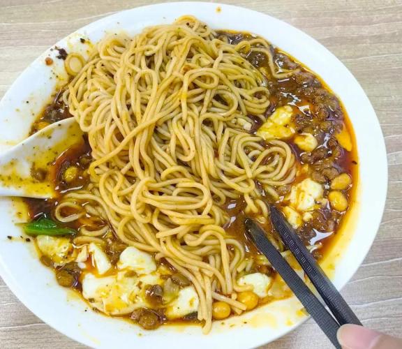 雜醬豆花面